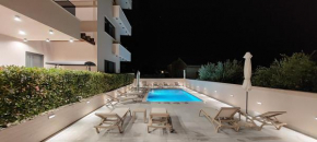 Garden Hill Apartment